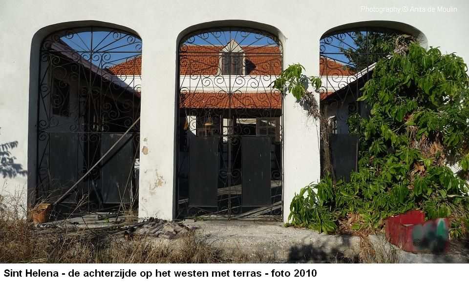 30. Sint Helena achterzijde op het westen met terras 2010